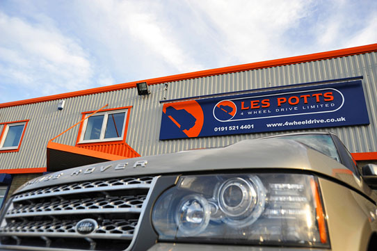 Les Ppotts Award Winning Land Rover Servicing Les Ppotts Award Winning Land Rover Servicing